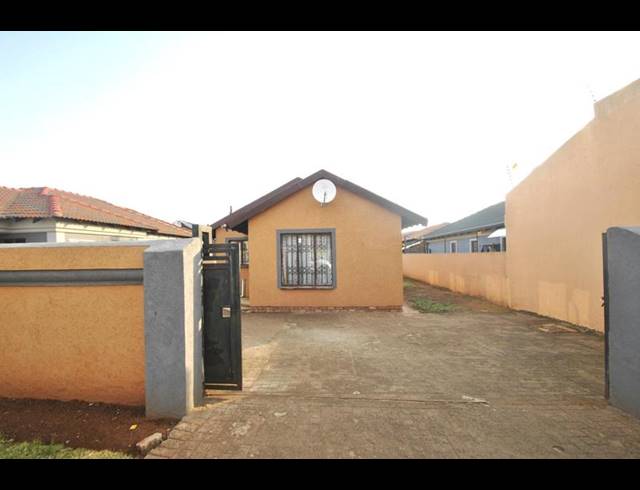 3 BEDROOM HOUSE FOR SALE IN DAWN PARK